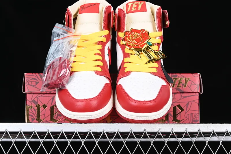 All categories Air Jordan Jordan series basketball shoes Air Jordan 1 High Teyana Taylor x Air Jordan 1 Retro High AJ1 Joe 1 Thorn Rose Joint high-top basketball shoes FJ0604-601